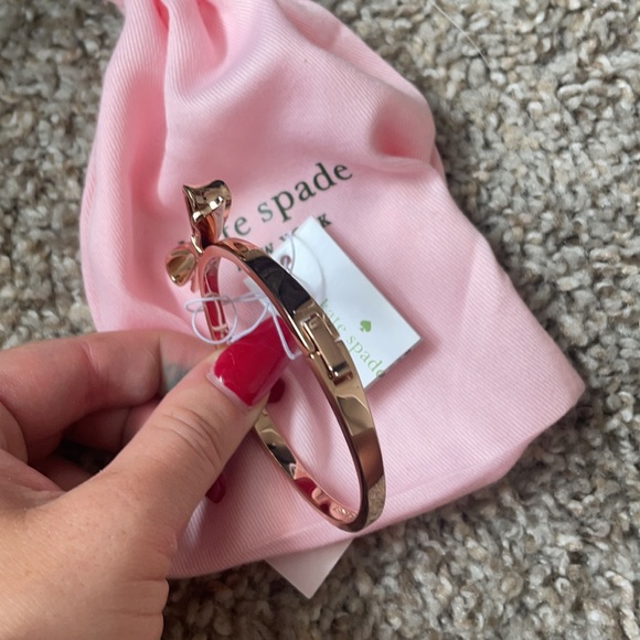 Never worn before Kate spade rose gold bracelet - Picture 4 of 4